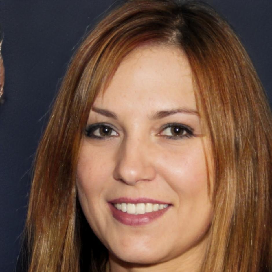 Financial planning instructor specializing in budget adjustment strategies